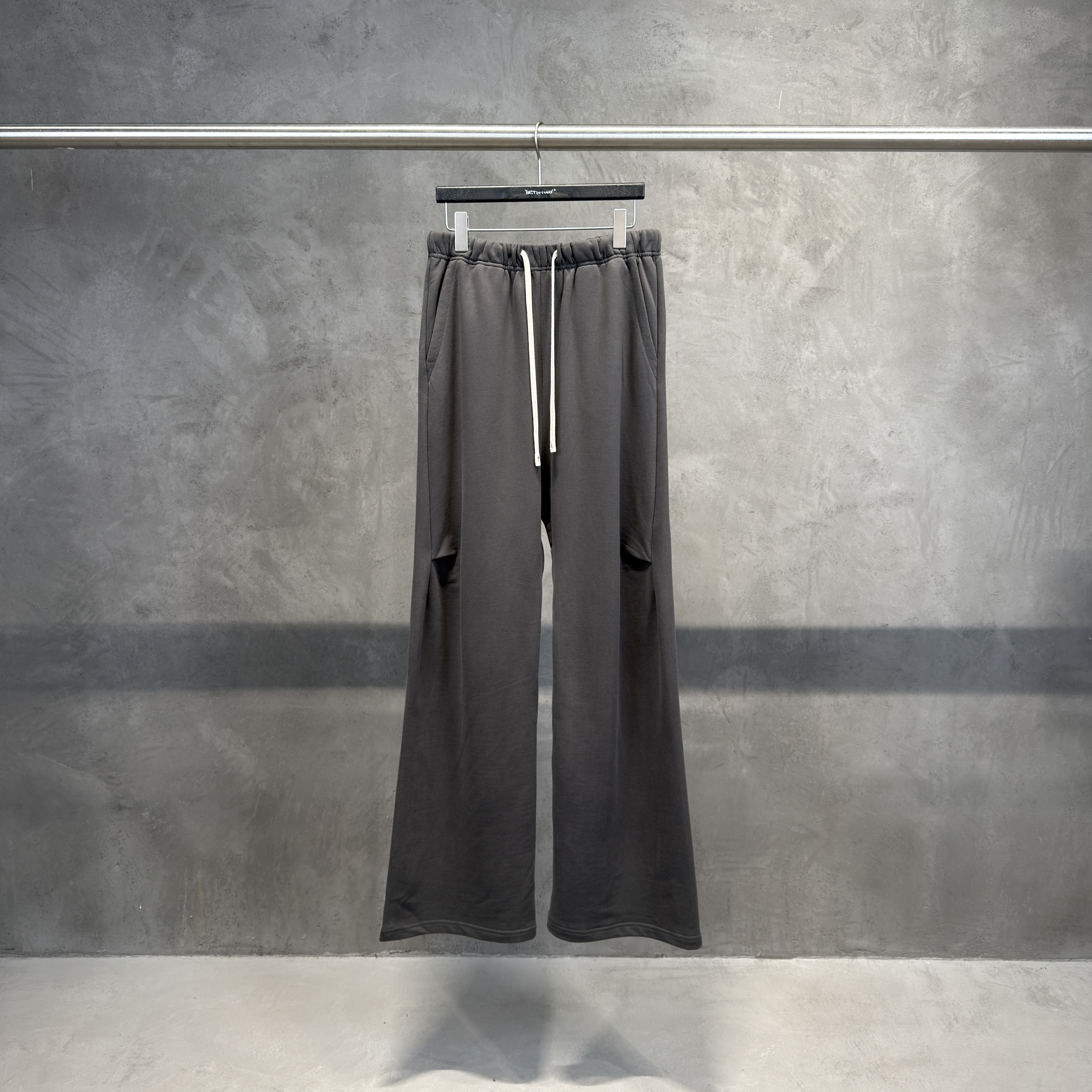 K26387 actual garment carbon gray