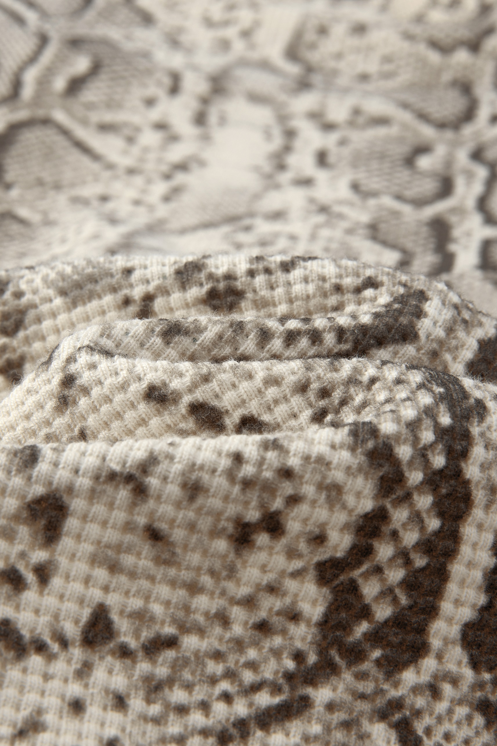 W26395 original construction and fabric close-up