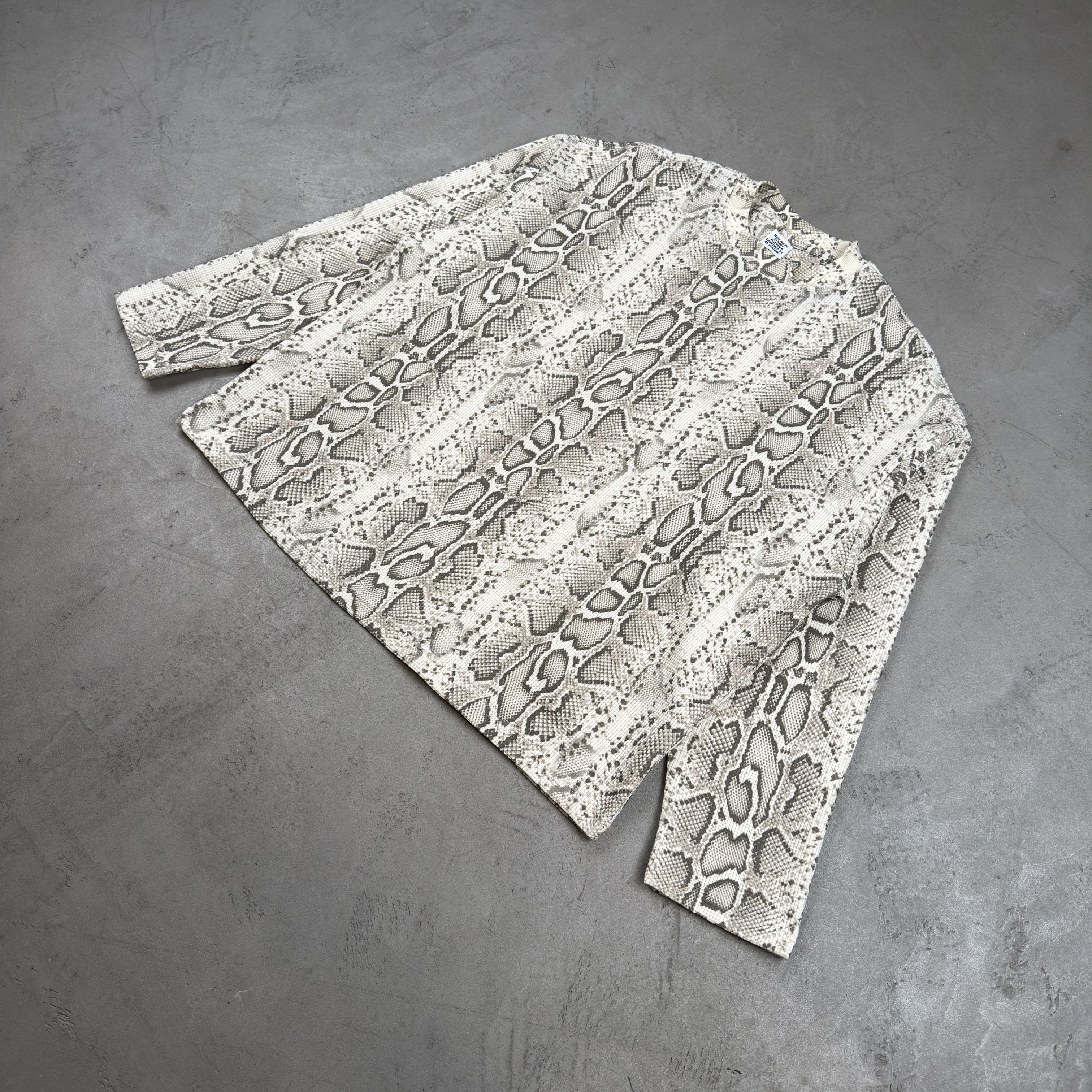 W26395 original garment detail